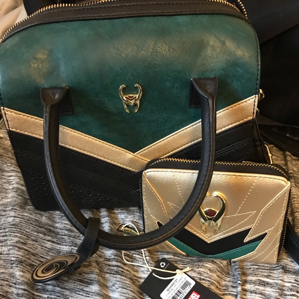 Marvel loungefly Loki purse and wallet *rare*